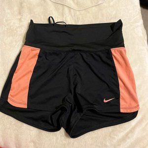 Nike Shorts XS Black/Peach